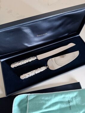 Tiffany & Co Cake Cutting Set - New